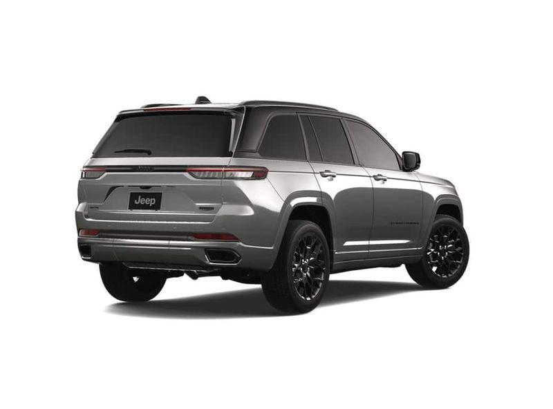 New 2025 Jeep Grand Cherokee Summit Reserve 4x4Image 2