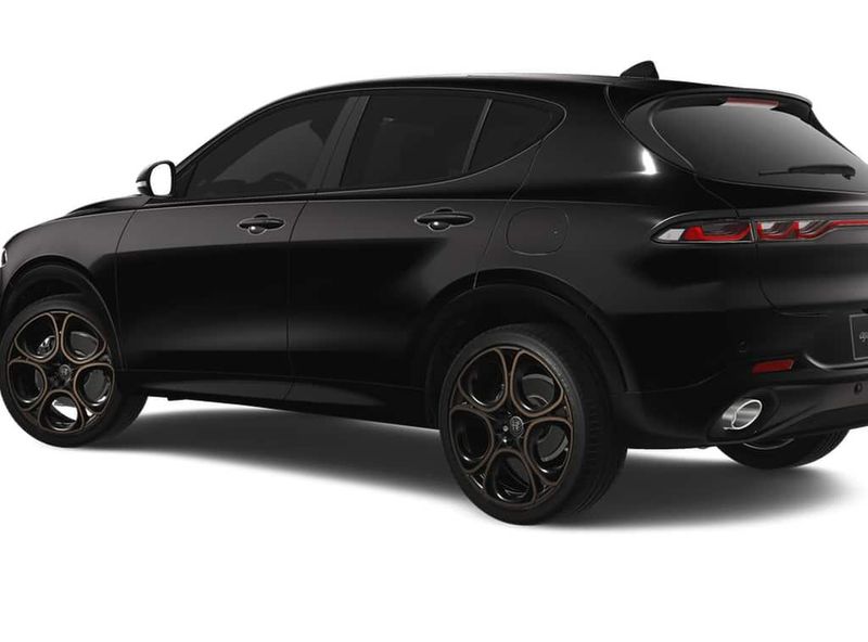 2025 Alfa Romeo Tonale Intensa Hybrid EawdImage 2