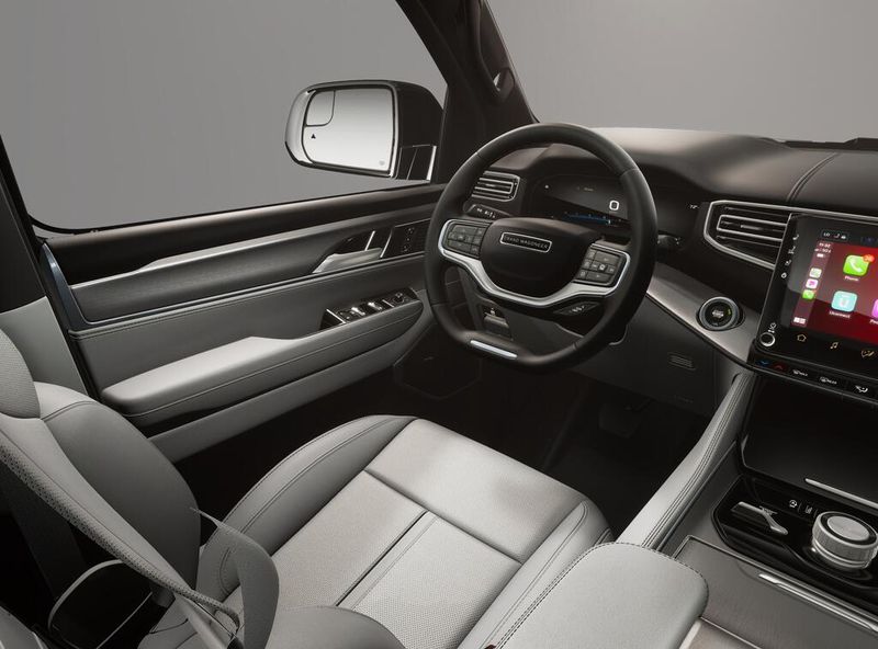 2026 Jeep Grand Wagoneer Limited Reserve 4x4Image 8
