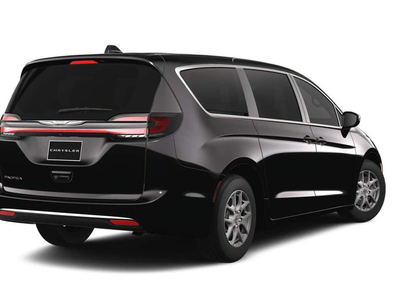 2025 Chrysler Pacifica SelectImage 2