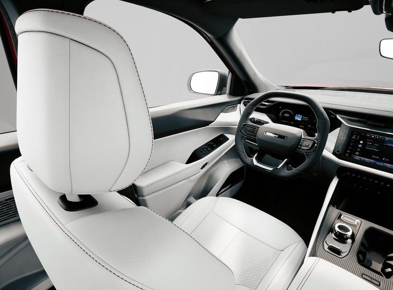 New 2027 Jeep Cherokee Limited 4x4Image 8