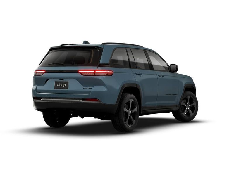 New 2026 Jeep Grand Cherokee Limited 4x2