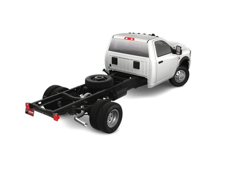 2025 Ram 3500 Tradesman photo 2