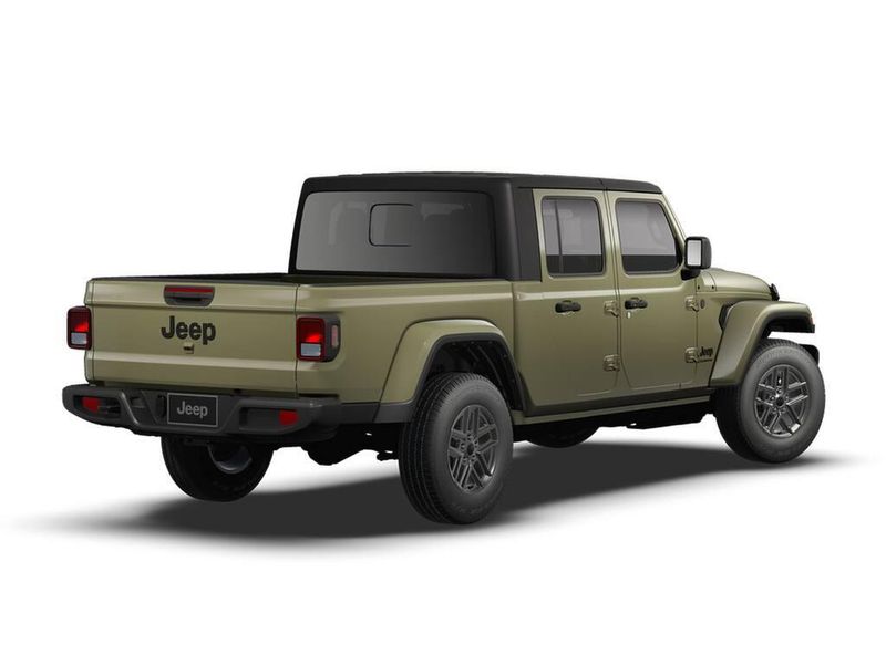 2026 Jeep Gladiator Sport S photo 2