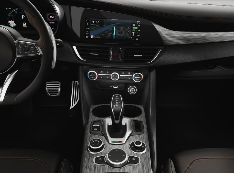 2025 Alfa Romeo Giulia Intensa RwdImage 5