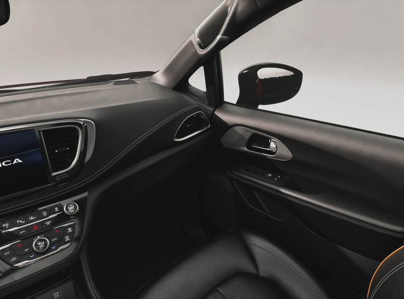 New 2027 Chrysler Pacifica Limited AwdImage 7