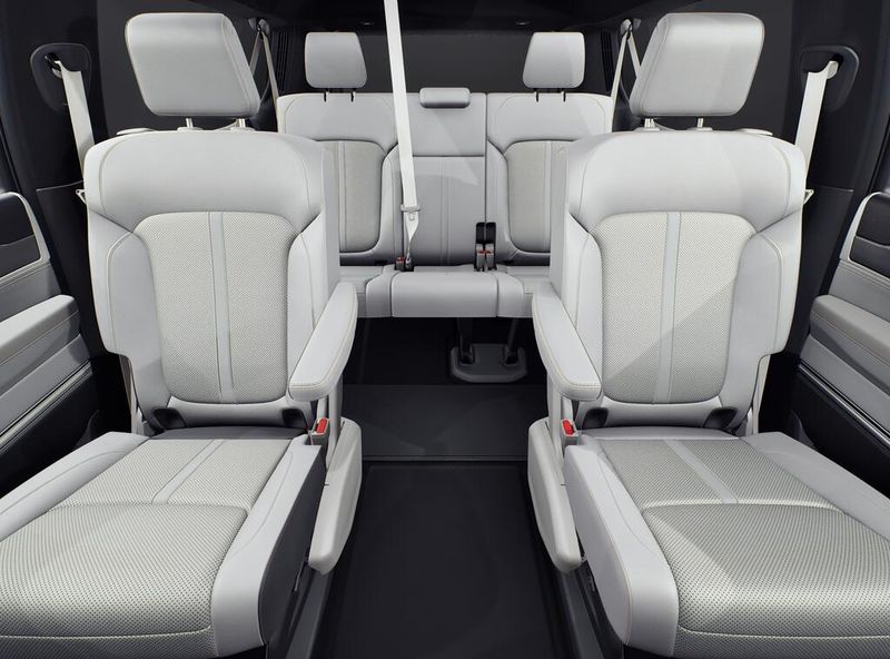 2027 Jeep Grand Wagoneer Long Wheelbase Summit Obsidian 4x4