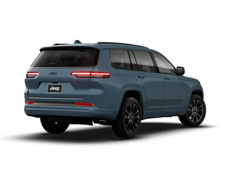 New 2026 Jeep Grand Cherokee L Limited Reserve 4x4Image 2