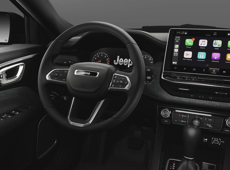 New 2026 Jeep Compass Latitude Altitude 4x4Image 9