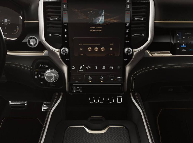 2026 Ram 1500 photo 4