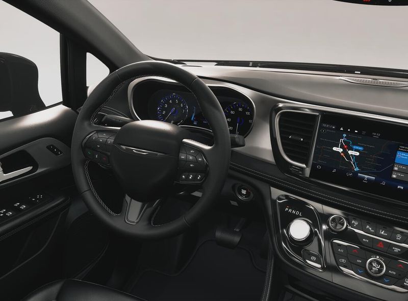 New 2027 Chrysler Pacifica Limited