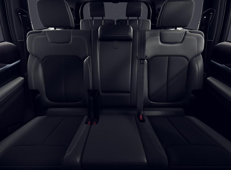 New 2026 Jeep Grand Cherokee L Laredo Altitude 4x4