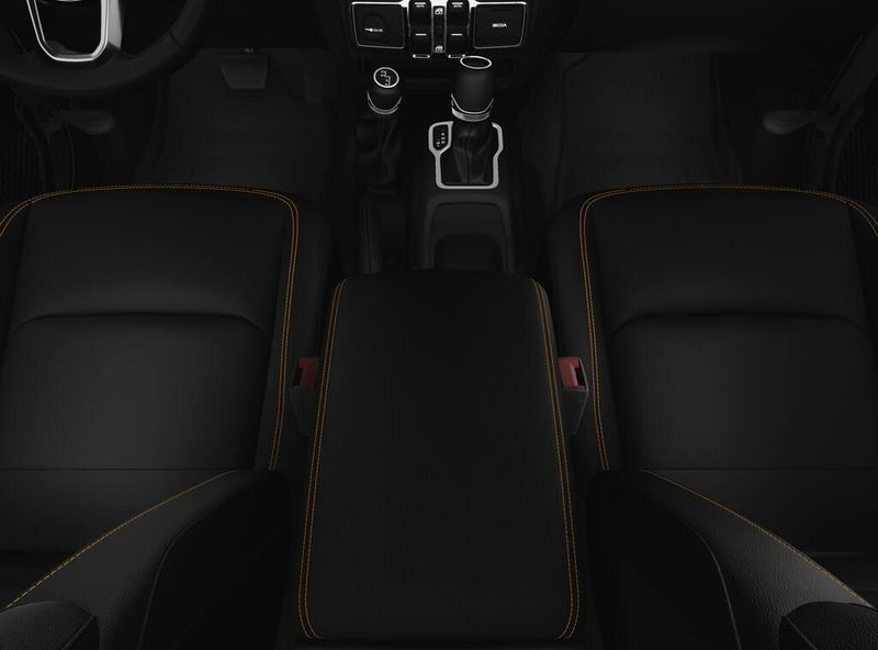 2025 Jeep Wrangler 4-door SaharaImage 4