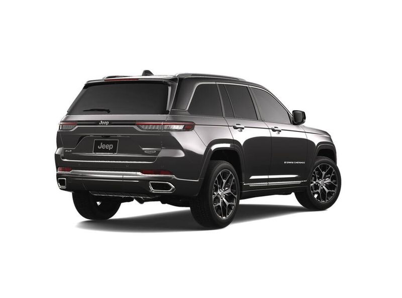 2025 Jeep Grand Cherokee Summit Reserve 4x4Image 2
