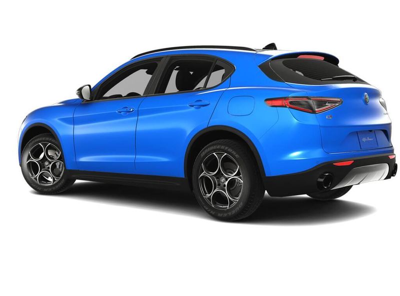 2025 Alfa Romeo Stelvio AwdImage 2