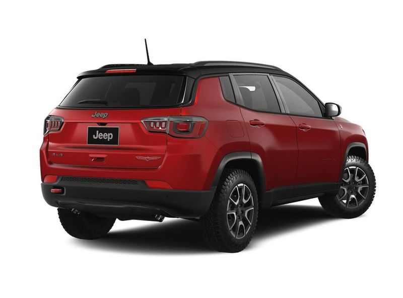 2026 Jeep Compass Trailhawk photo 2