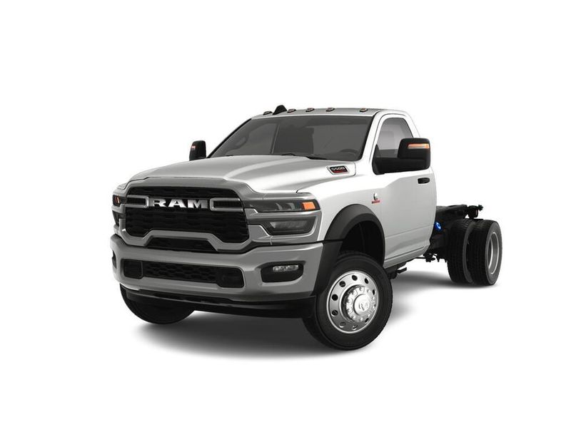 2025 RAM 5500 Chassis Cab TRADESMAN REGULAR 4X4 60