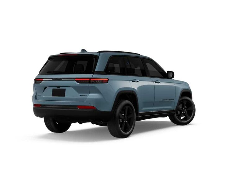New 2027 Jeep Grand Cherokee Limited 4x4Image 2