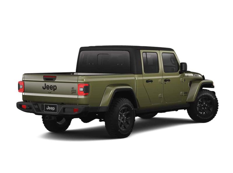 2025 Jeep Gladiator Willys photo 2