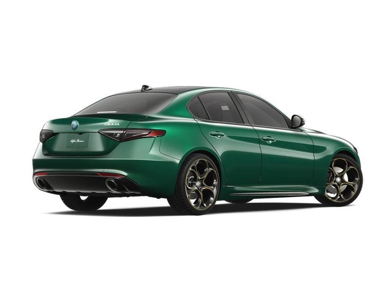 2025 Alfa Romeo Giulia Intensa AwdImage 2