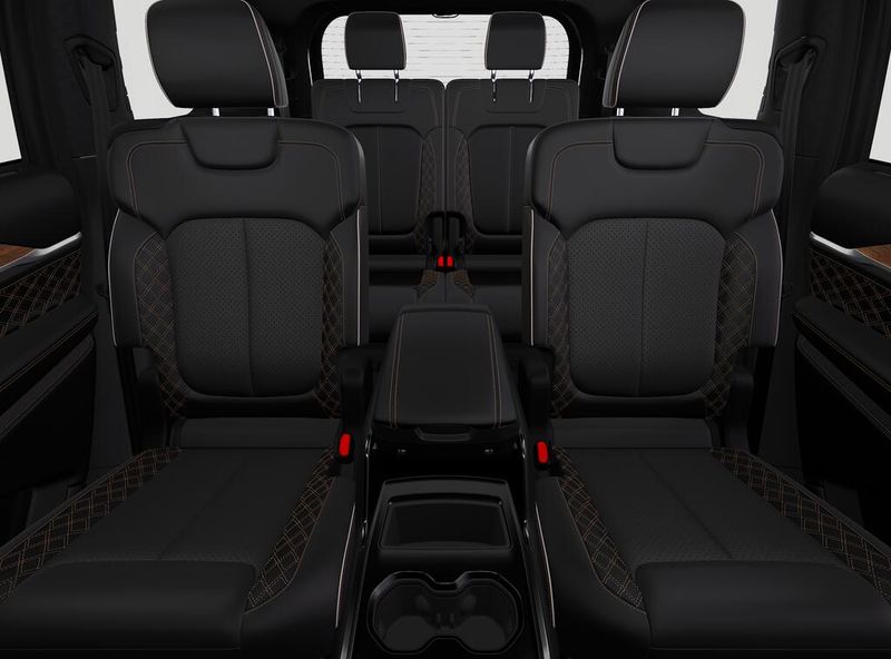 New 2027 Jeep Grand Cherokee L Summit 4x4Image 3
