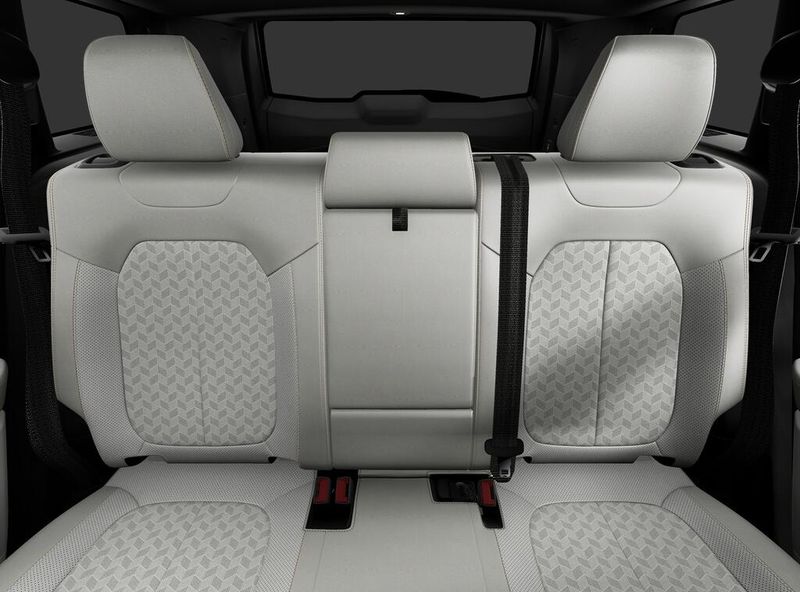 New 2026 Jeep Cherokee Overland 4x4Image 3