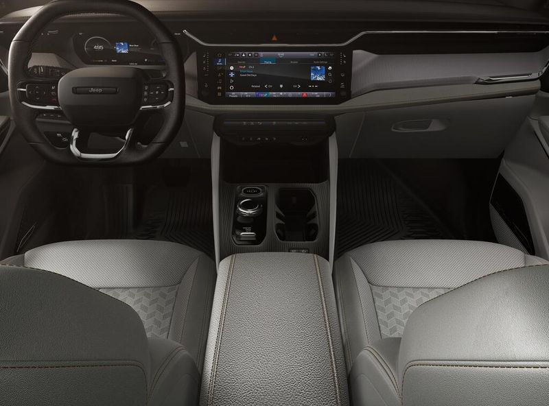 New 2026 Jeep Cherokee Overland 4x4Image 5