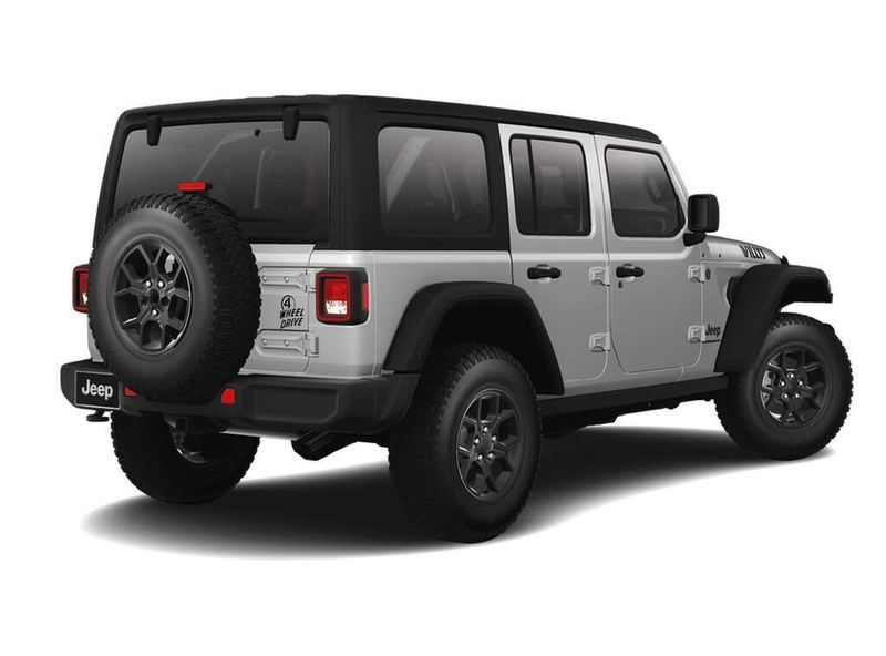 2025 Jeep Wrangler Unlimited Willys photo 2