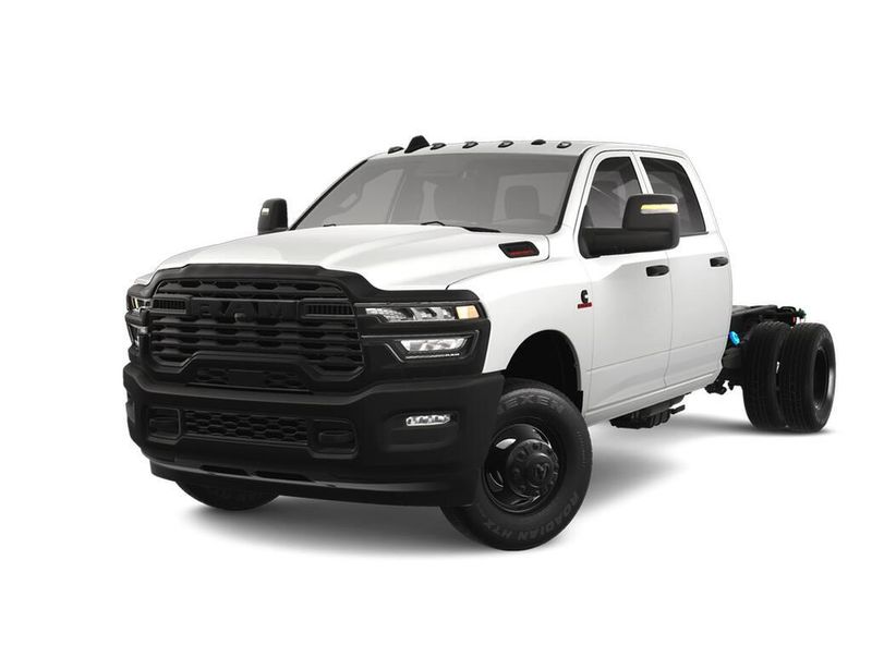 2025 RAM 3500 Tradesman Crew Cab Chassis 4x4 60