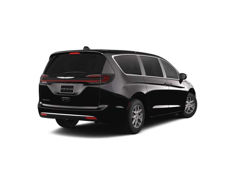 2025 Chrysler Pacifica SelectImage 2