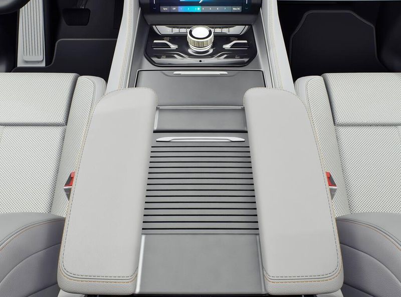 2027 Jeep Grand Wagoneer Long Wheelbase Summit Obsidian 4x4