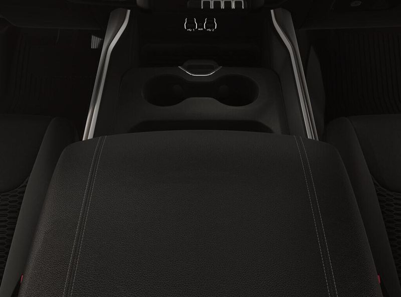 New 2026 RAM 1500 Express Crew Cab 4x4 5'7' Box