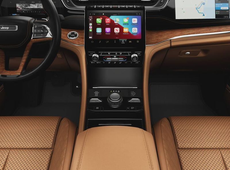 2025 Jeep Grand Cherokee Summit Reserve 4x4Image 5
