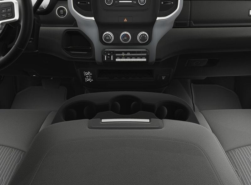 2024 Ram 5500 SLT photo 4