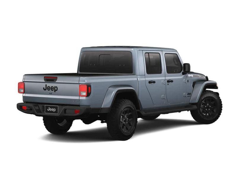 2025 Jeep Gladiator Sport photo 2