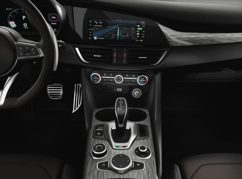 New 2025 Alfa Romeo Giulia RwdImage 5