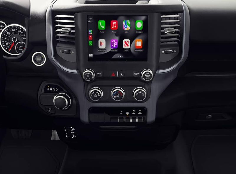 New 2027 RAM 1500 Express Crew Cab 4x2 5