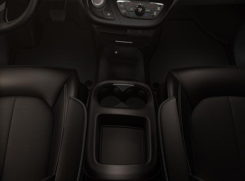 2026 Chrysler Pacifica photo 3