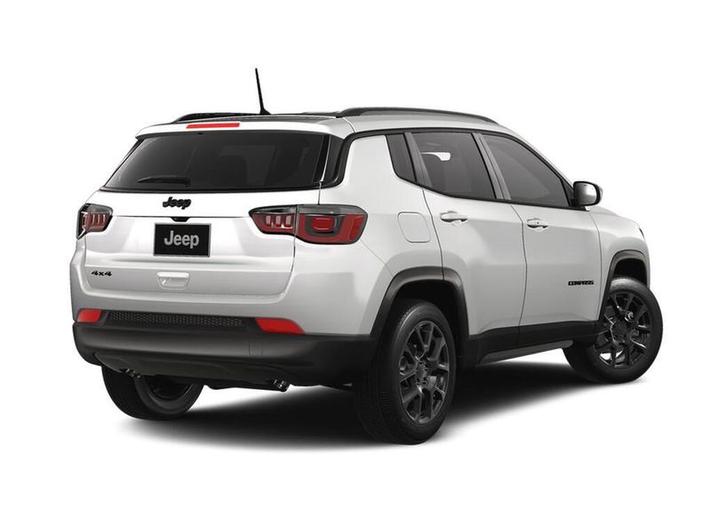 2025 Jeep Compass Latitude 4x4Image 2
