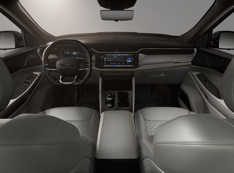 New 2026 Jeep Cherokee Overland 4x4Image 6