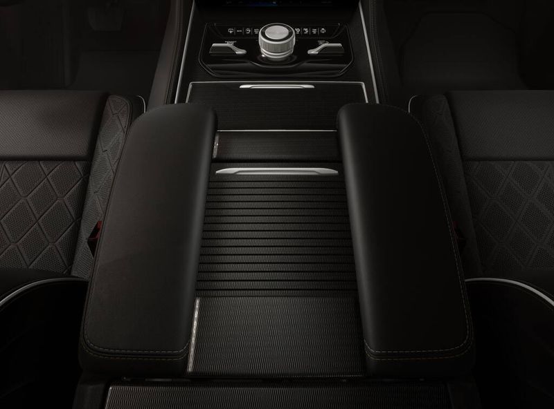 2026 Jeep Grand Wagoneer Summit Reserve 4x4Image 4