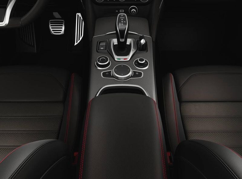 2025 Alfa Romeo Stelvio Tributo Italiano AwdImage 4