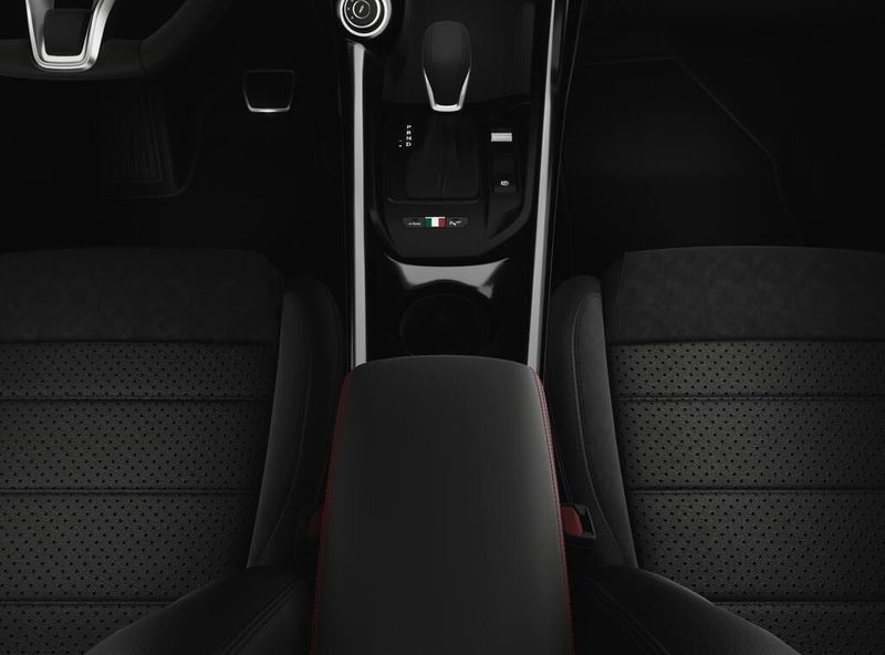 2024 Alfa Romeo Tonale Veloce EawdImage 4