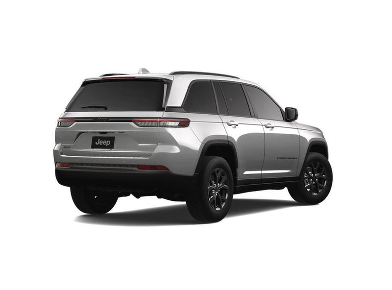 2025 Jeep Grand Cherokee Altitude X 4x4Image 2