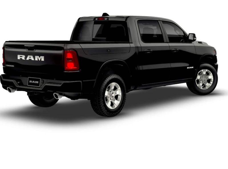 New 2026 RAM 1500 Big Horn Crew Cab 4x2 5'7' Box