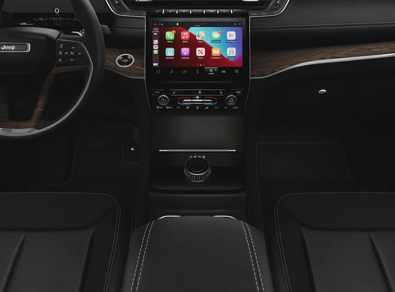 2025 Jeep Grand Cherokee L Limited 4x2Image 5