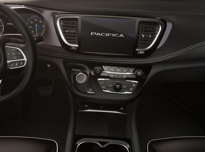 New 2026 Chrysler Pacifica LimitedImage 5