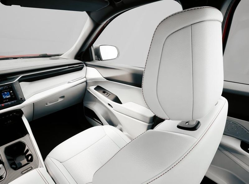 New 2027 Jeep Cherokee Limited 4x4Image 7