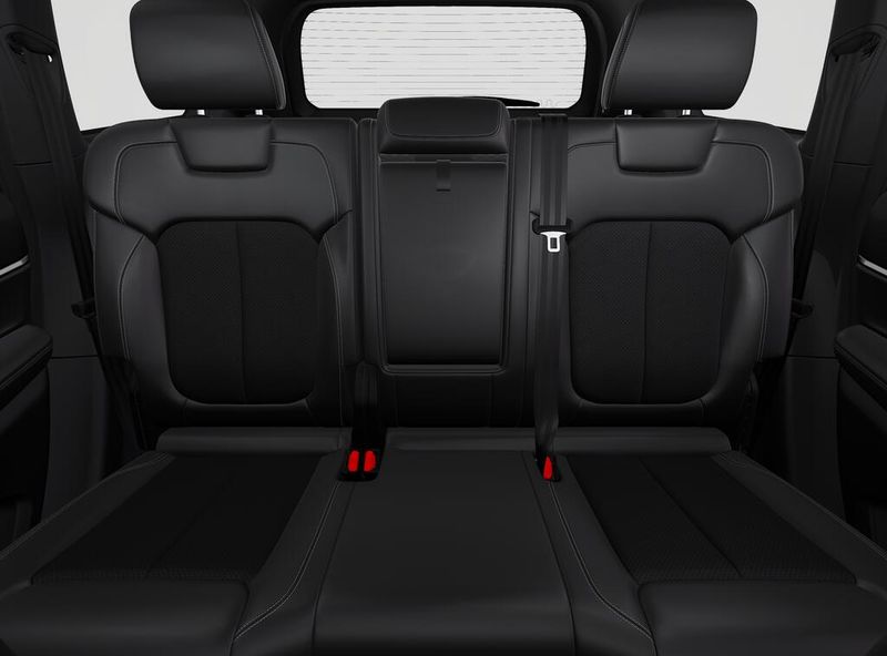 New 2027 Jeep Grand Cherokee Laredo Altitude 4x4Image 3