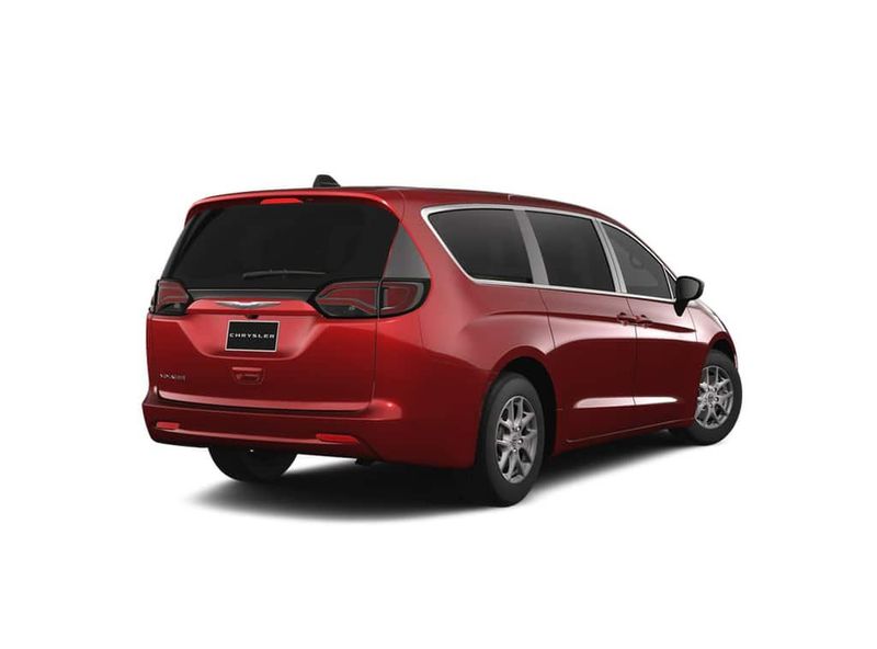 2025 Chrysler Voyager LxImage 2